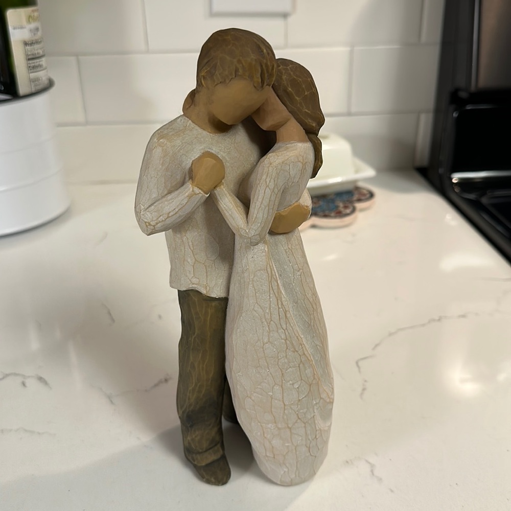 Willow Tree Promise Statue
